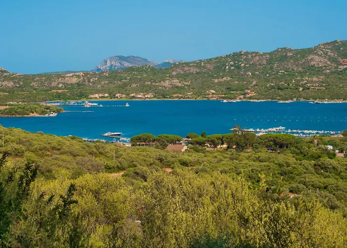 Casa Smeralda By Anthimea Nyaraló *